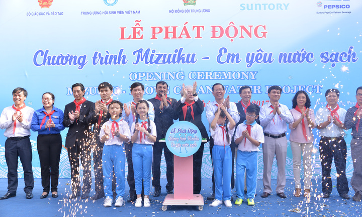 Suntory và Suntory PepsiCo Việt Nam tiếp tục lan tỏa sứ mệnh bảo vệ nguồn nước sạch đến thế hệ trẻ Việt