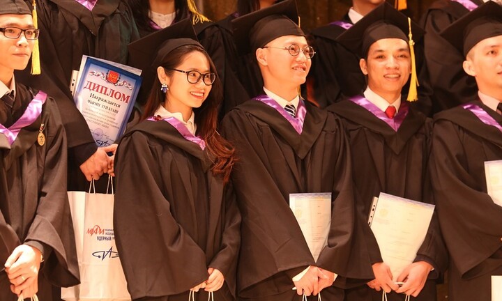 Tương lai hạt nhân Việt Nam qua lời tâm sự của những sinh viên ưu tú