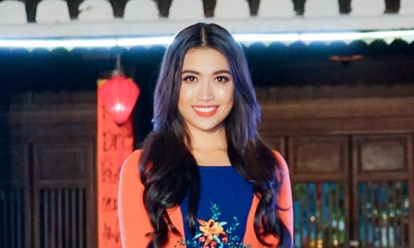 Lệ Hằng xuất hiện rạng rỡ trong ‘Đêm hội áo dài Việt Nam 2017'