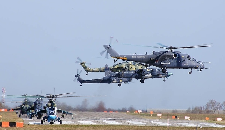 Ngắm nhìn những 'quái vật' cánh thép đẹp mê ly của Nga