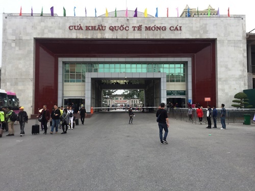 Cửa hàng ‘chỉ bán cho người Trung Quốc’: Thủ tướng yêu cầu xác minh