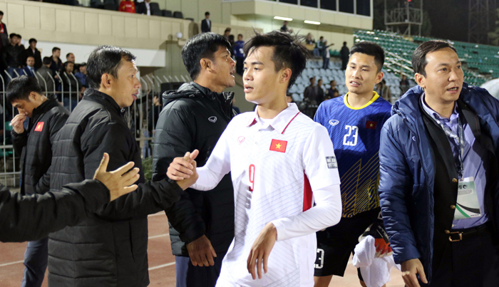 Hòa Afghanistan, tuyển Việt Nam về nước theo lịch trình ‘hành xác’