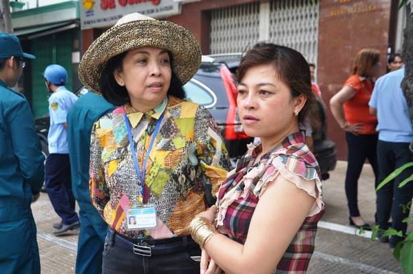 Nữ Chủ tịch phường nộp phạt thay người bán hàng rong chiếm vỉa hè