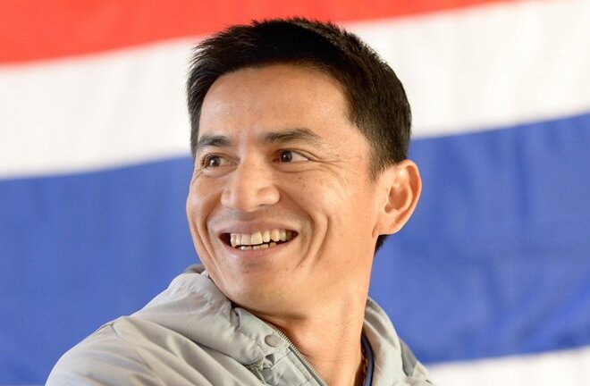 Kiatisak từ chức: Bóng đá Việt Nam hãy học cách xấu hổ của người Thái