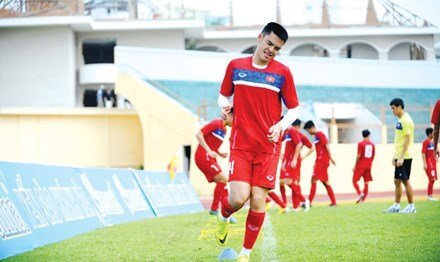 Vì sao các cầu thủ Việt kiều bị từ chối khi về nước?