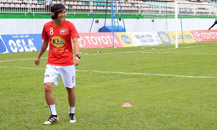 Video: Tuấn Anh tái xuất giúp HAGL đánh bại U18 Mito Hollyhock