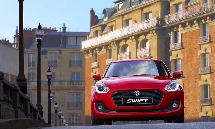 Cận cảnh Suzuki Swift Sport mới, mẫu xe nhẹ nhất thế giới