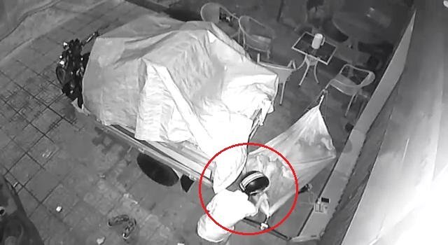 Trộm rình lấy điện thoại, bị người đàn ông dọa 'sợ chết khiếp'