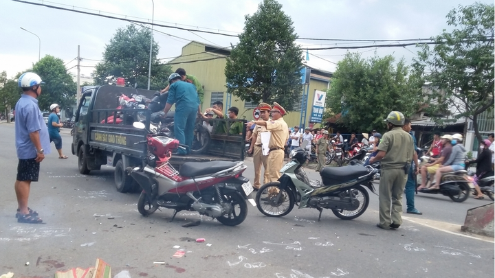Hai xe máy đối đầu, 1 người chết, 1 người nguy kịch