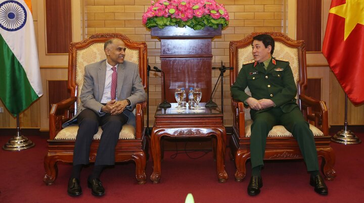 Chủ nhiệm Tổng cục Chính trị Quân đội nhân dân Việt Nam tiếp Đại sứ Ấn Độ