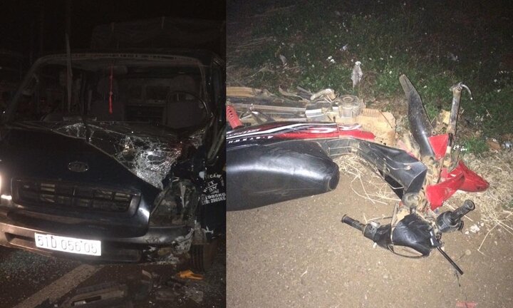 Xe máy đấu đầu xe tải, 2 thanh niên chết thảm