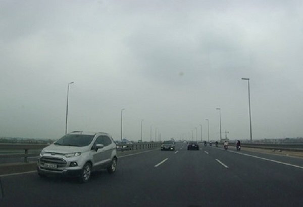 Xe biển xanh đi ngược chiều trên cầu Nhật Tân: Bộ Y tế giải thích