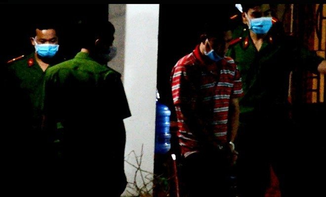 Chồng giết vợ, phi tang xác trong bồn bê tông ra đầu thú