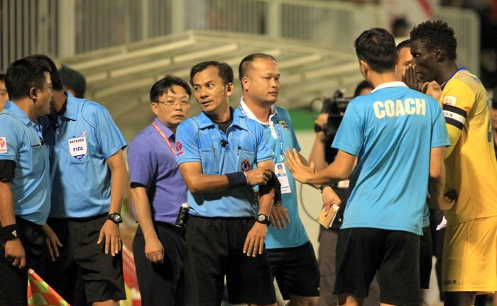 HAGL tung clip chứng minh trọng tài hủy bàn thắng là sai