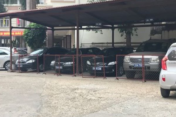 Hà Nội không nhận xe doanh nghiệp tặng