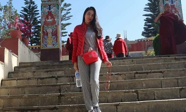 Phía sau cuộc sống giàu sang, đây là điều mà Thủy Tiên đã làm