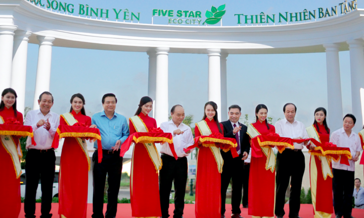 Tập đoàn Quốc tế Năm Sao đạt danh hiệu 'Thương hiệu mạnh Việt Nam 2016-2017'