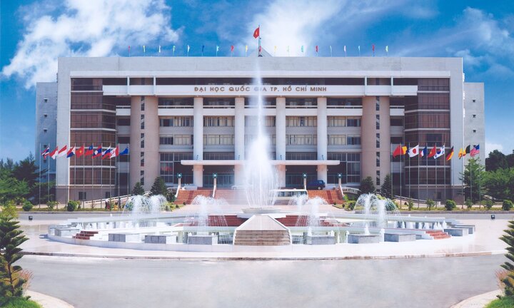 Cuốn 'Những điều cần biết tuyển sinh 2017' in sai, Đại học Quốc gia TP.HCM thông báo khẩn