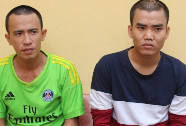 Dọa tung 2.000 bức ảnh nhạy cảm để tống tiền hàng xóm