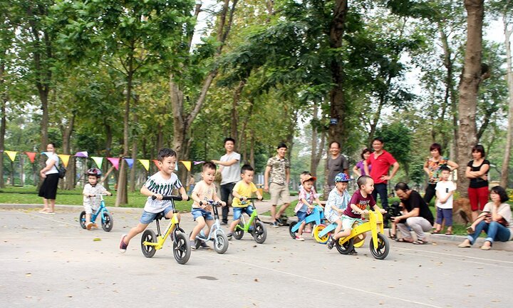 Khởi động giải đua xe thăng bằng quy mô lớn cho trẻ 1-6 tuổi