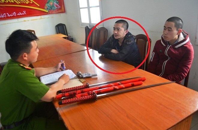 Mâu thuẫn trong quán ăn, nổ súng bắn nhầm người giữa phố ở Đà Lạt