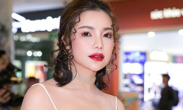 Nghi vấn mặt sưng phồng do phẫu thuật thẩm mỹ, Trà Ngọc Hằng lần đầu lên tiếng