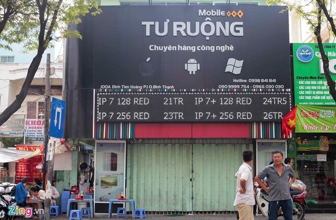 Nhiều cửa hàng hạ logo Apple, ngừng kinh doanh iPhone