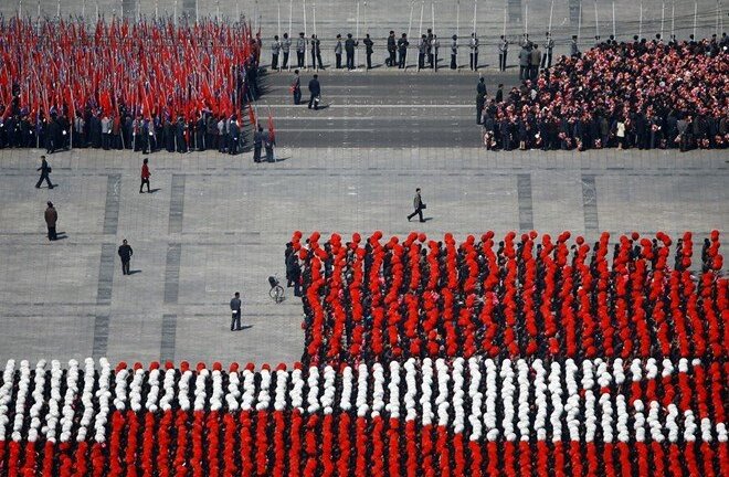 Triều Tiên diễu binh hoành tráng, phô diễn sức mạnh