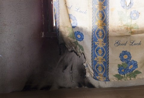 Hoang mang đồ dùng trong nhà đột ngột bốc cháy