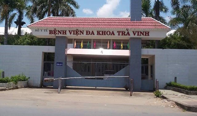 Lái ô tô vào bệnh viện, người đàn ông cháy như đuốc trước cửa khoa cấp cứu