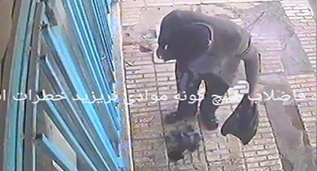 Ném tàn thuốc xuống cống, chàng trai bị nổ tung người