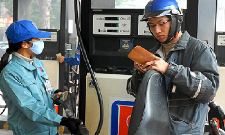 Giá xăng tăng 350 đồng từ 15h ngày 20/4