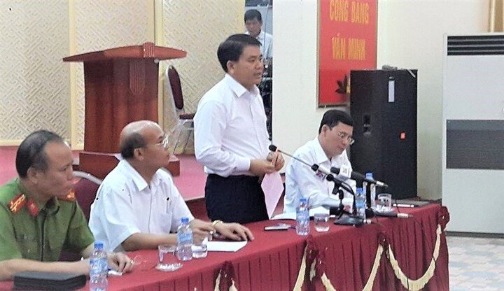 Ông Nguyễn Đức Chung: 'Đề nghị người dân sớm thả người và tháo dỡ chướng ngại vật'