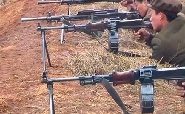 Súng Triều Tiên bắn không ra đạn trong video tuyên truyền mới