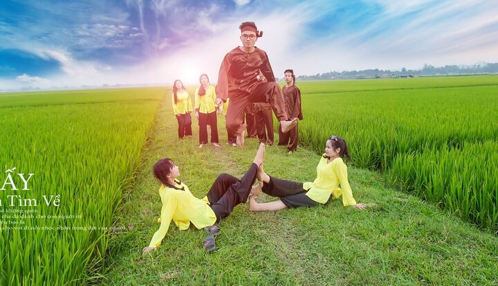 Ảnh kỷ yếu đa sắc màu của học sinh Hà Tĩnh khiến dân mạng thích thú