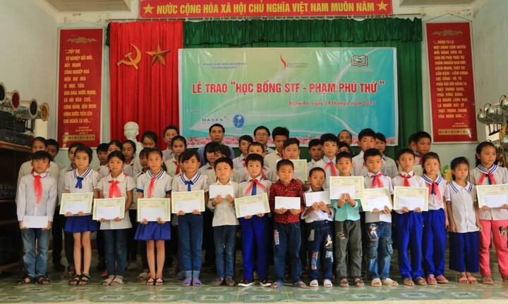 Masan Nutri-Science đồng hành cùng 'Học bổng STF - Phạm Phú Thứ' trao tặng 80 suất học bổng