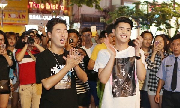 Noo Phước Thịnh, Basick hát cùng hàng trăm khán giả tại phố đi bộ