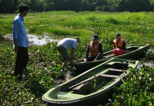 Trạm trưởng kiểm lâm bị thợ săn đâm thủng bụng