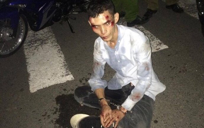 Cảnh sát giao thông truy đuổi tên cướp xe máy như phim hành động