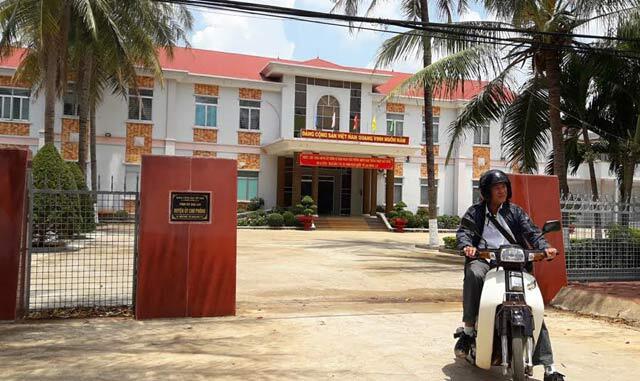 Quan lộ thần tốc của hai con gái Bí thư Huyện ủy ở Gia Lai