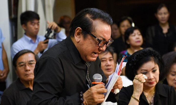 Nghệ sĩ Việt khóc nghẹn trong đêm hoa đăng tiễn biệt NSƯT Thanh Sang
