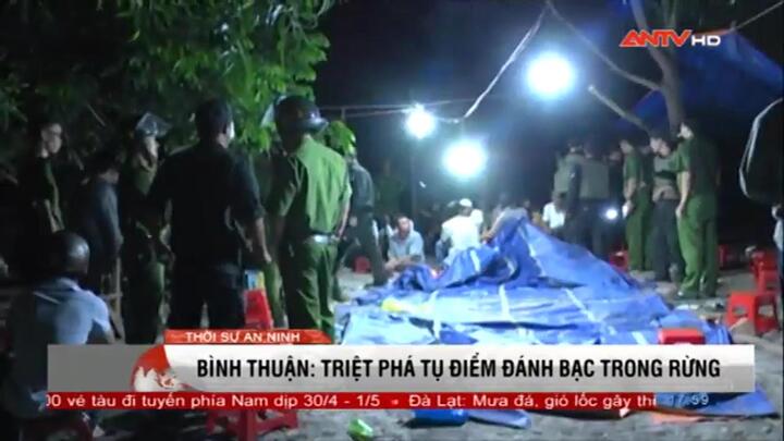 Theo chân công an đánh úp sới bạc 'khủng' giữa rừng, tóm gọn hàng chục con bạc