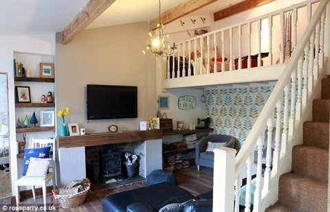 Cô gái sửa chỗ đỗ xe thành căn nhà tuyệt đẹp