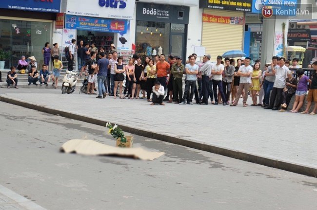 Cô gái trẻ rơi từ chung cư Linh Đàm: Thông tin mới nhất