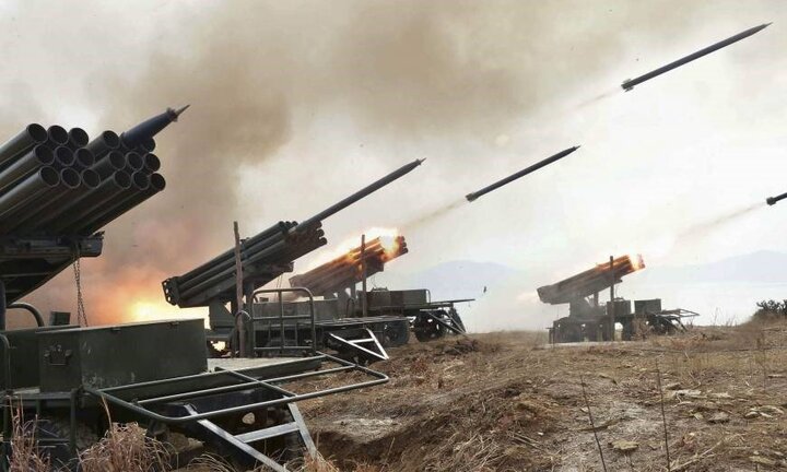Cận cảnh vũ khí Triều Tiên khai hỏa ồ ạt trong tập trận bắn đạn thật quy mô lớn
