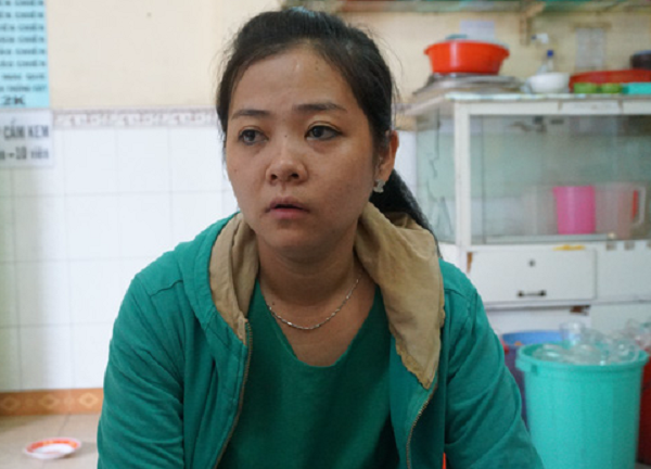 Video: Nữ chủ quán kem nhớ lại phút bị nhóm giang hồ xăm trổ đập phá, xịt hơi cay