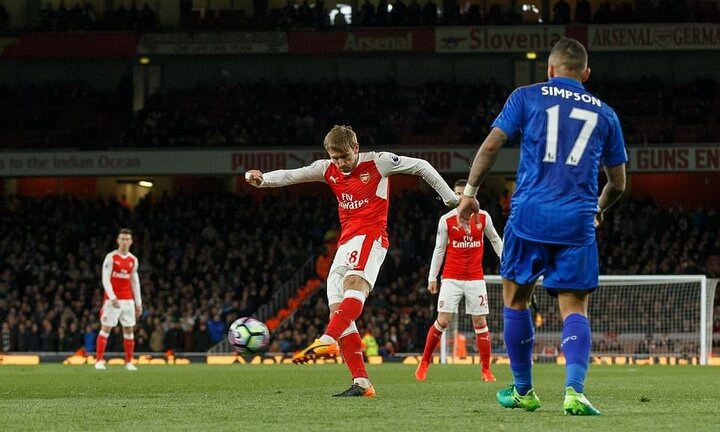 Video kết quả Arsenal vs Leicester: Robert Huth dâng 3 điểm cho Arsenal