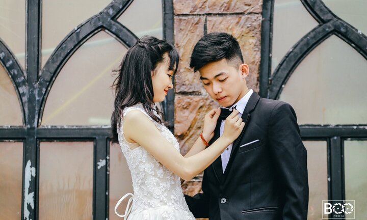 Ảnh kỷ yếu hóa cô dâu chú rể của học sinh Bắc Giang khiến dân mạng thích thú