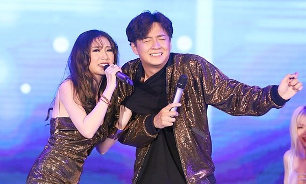 Ngô Kiến Huy – Khổng Tú Quỳnh song ca trên sân khấu cực ngọt