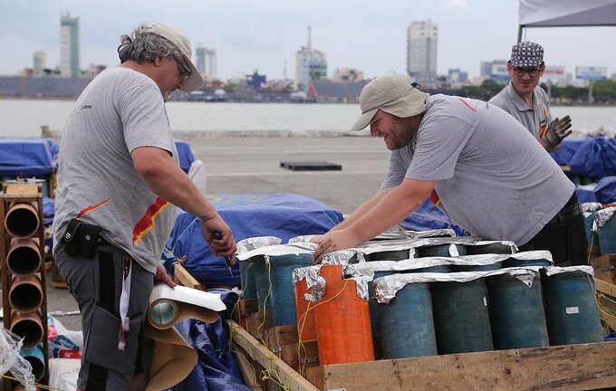 Trận địa pháo hoa ở Đà Nẵng trước giờ khai hỏa